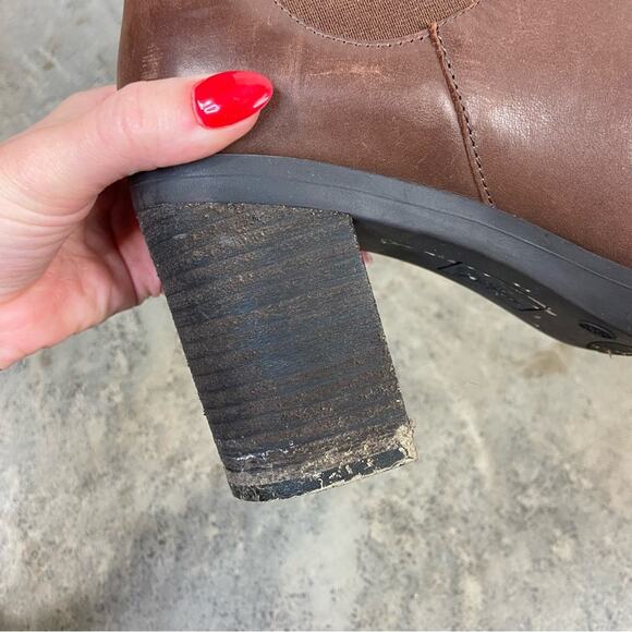 Crown Vintage Size 9.5 Chocolate Brown Genuine Leather Chunky Heel Ankle Booties - Picture 9 of 13